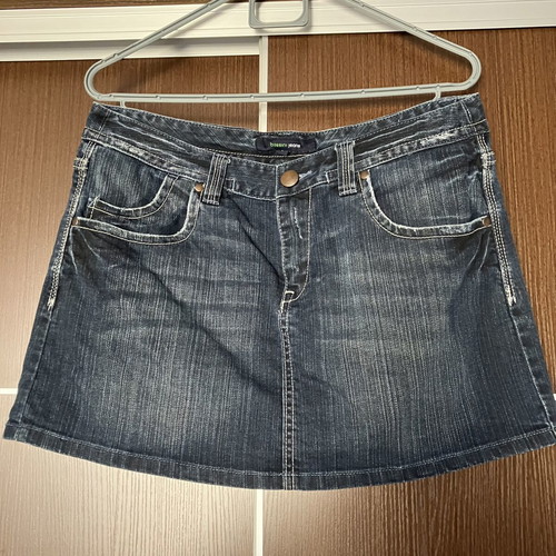 Bossini denim mini skirt size L like new, stretch fabric