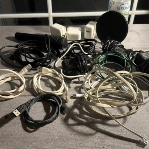 Tech Cable and Accessory Bundle used with Apple adapters and chargers