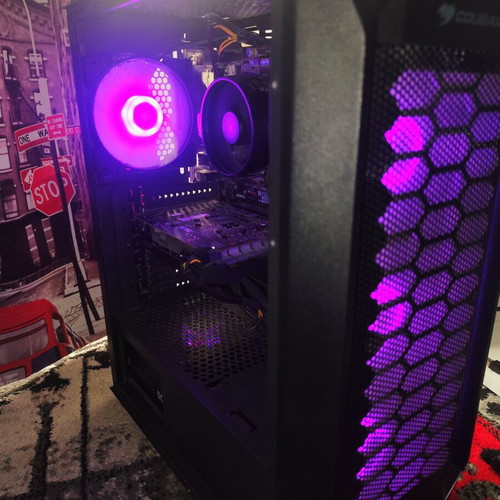 Gaming PC Ryzen 5 3600 GTX 1650 4GB 16GB RAM SSD 970 Evo Plus like new