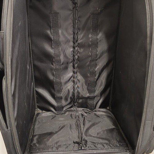 Wheeled Beauty Case with Acrylic Dividers like new
