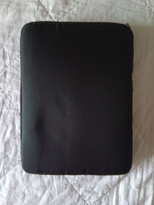 Tablet Case Logic 28×20 cm like new