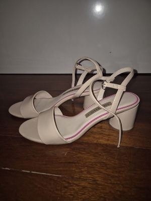 Zara beige sandals size 38