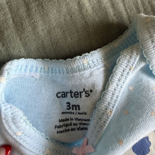Carters baby clothing set used, 5 pieces for 3 months old