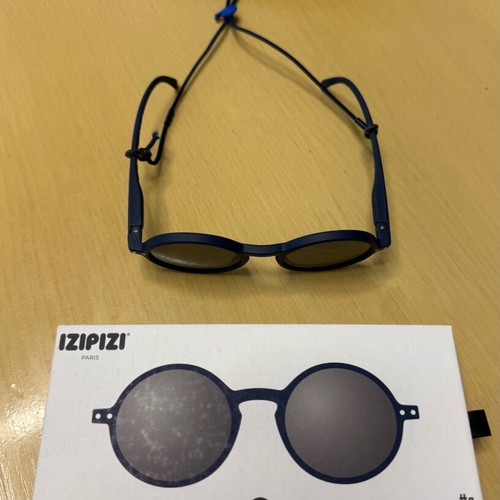 Izipizi sunglasses for children 5-10 years like new, dark blue