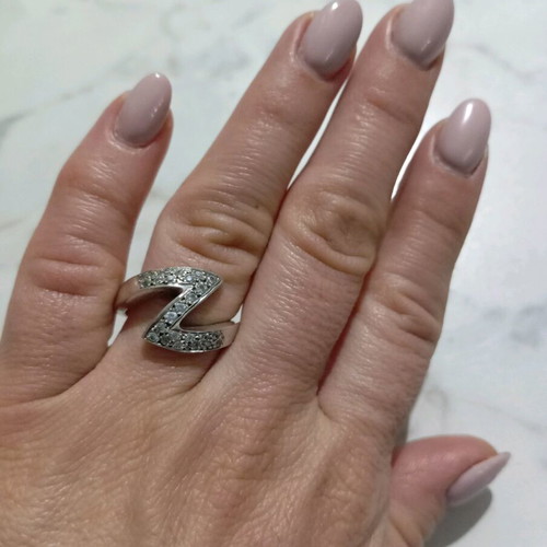 Silver 925 ring with zirconia like new