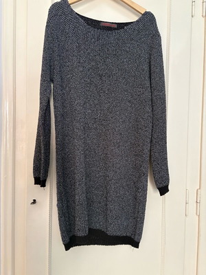 Midi dress winter-autumn like new, black and gray