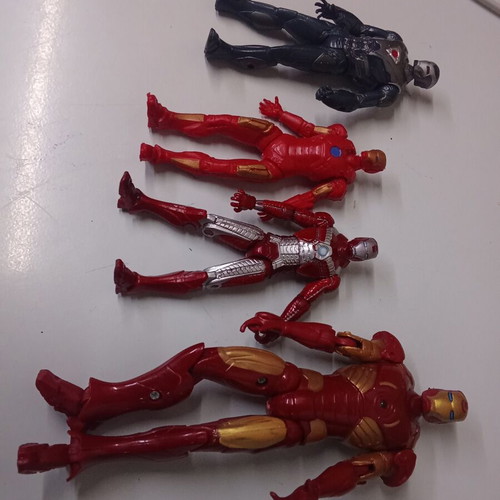 Iron Man figure set of 4, various sizes and suits