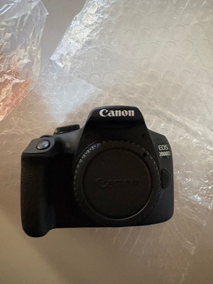 Canon EOS 2000D DSLR με φακό 18-55mm σαν καινούργιο