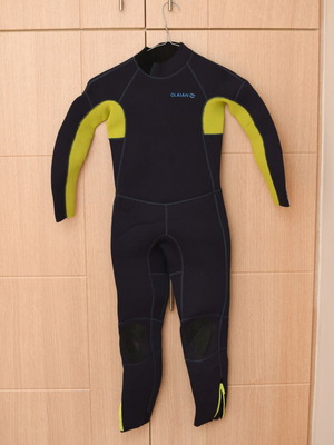 Sailing wetsuit for child 8 years old like new, 4.3 mm neoprene
