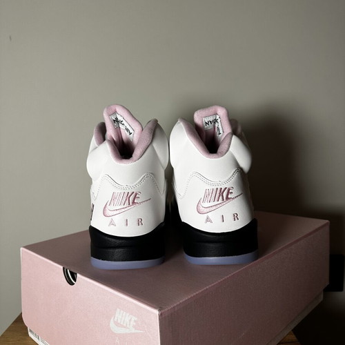 Air Jordan 5 Retro OG White Medium Soft Pink sneakers size 10.5 US new