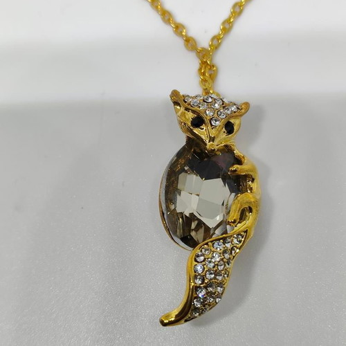 Fox Pendant Necklace like new, gold color with stones