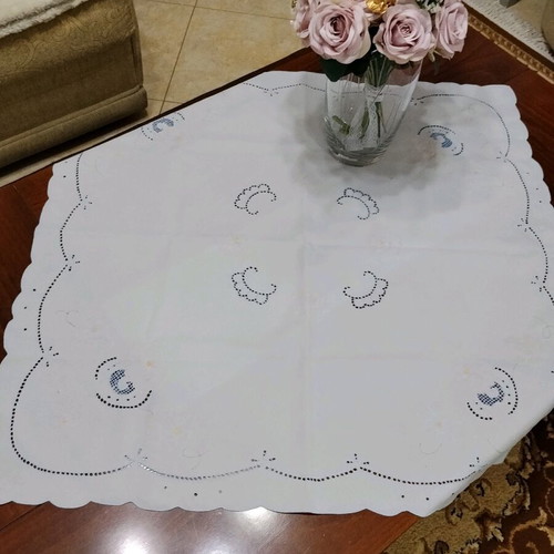 Vintage tablecloth used, dimensions 86x86
