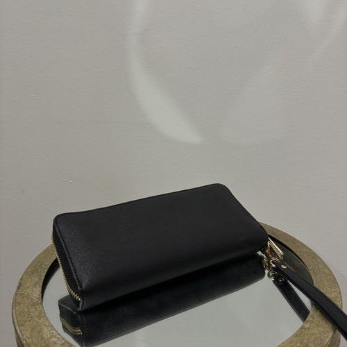 Michael Kors Women’s Wallet Like New Black