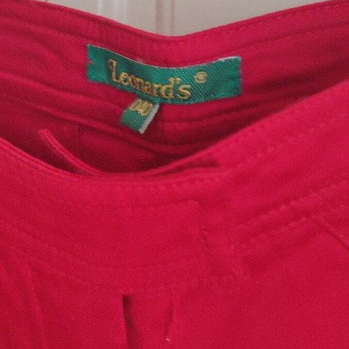 Leonard’s red women’s pants like new, size L