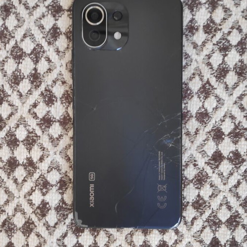 Xiaomi Mi 11 Lite 5G 128GB used for parts or repair