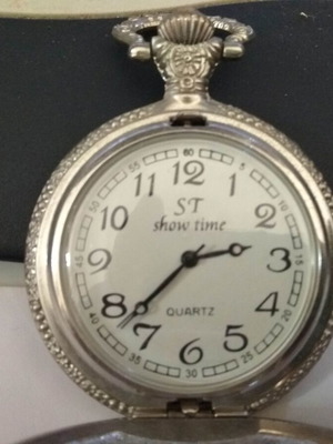 ST ShowTime Quartz pocket watch like new, silver with chain