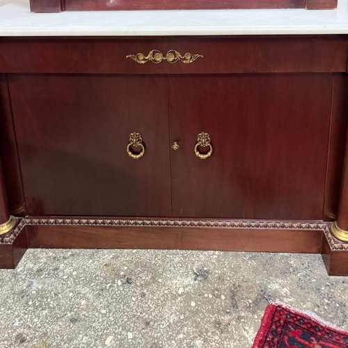 Varagkis buffet with mirror like new