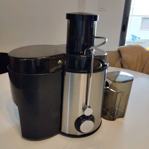 Vicko juicer like new, 550 ml, inox-black
