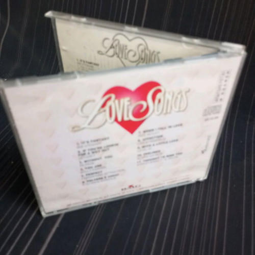 Love songs CD like new, pop