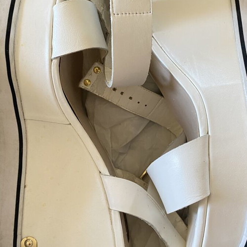 Juicy Couture white platform sandals with gold details size 40 used
