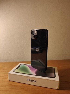 iPhone 14 128GB with Apple Essentials case