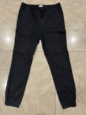 H&M black cargo pants used, size S/M