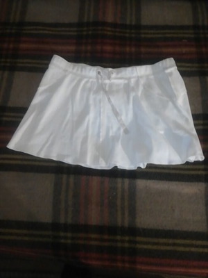 Σορτσάκι Benetton σαν καινούργιο, unisex, μέγεθος S