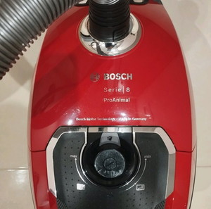 Ηλεκτρική σκούπα bosch series 8. ΔΩΡΟ 3 σακούλες.