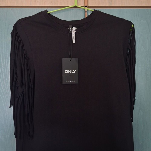 Only black T-shirt like new, size M