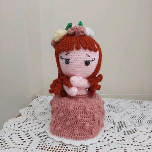Knitted doll bouquet of flowers new