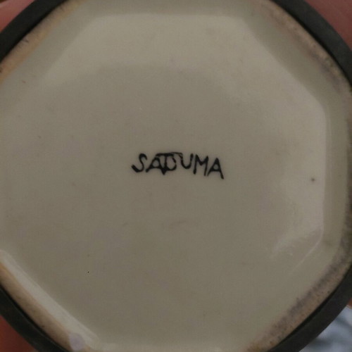 Satsuma porcelain jewelry box like new