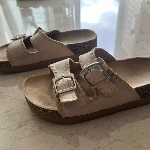Jomix Flatforms beige size 40 like new