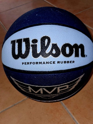 Μπάλα μπάσκετ Wilson σε καλή κατάσταση