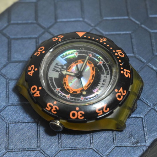 Vintage Swatch Scuba Jellyfish watch used for parts or repair