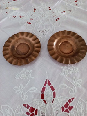 Vintage copper plates used, set of 2, pleated edge