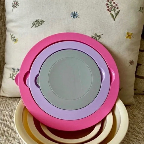 Set of three food storage containers new