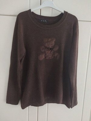 Brown sweater with teddy bear used, size M-L