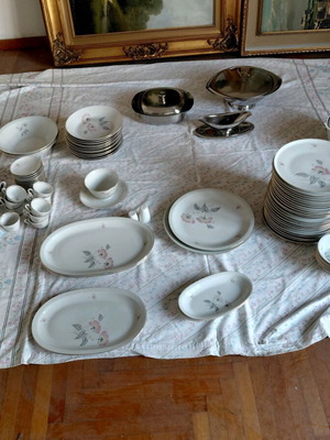 Porcelain dinnerware set used, German porcelain with gold trim