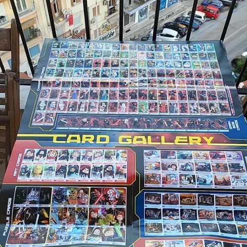 Lego Star Wars card album like new with posters and card template