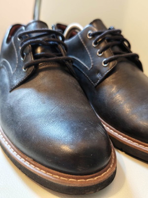 Clarks Batcombe Hall leather Derby shoes, size 41, black