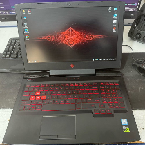 HP OMEN 15 (ce018dx) i7 7700HQ σαν καινούργιο, 8GB RAM, 500GB NVMe SSD, GTX1050
