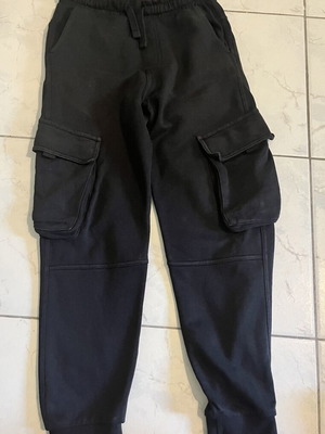 Zara μαύρο cargo παντελόνι νούμερο 9 (134 cm)
