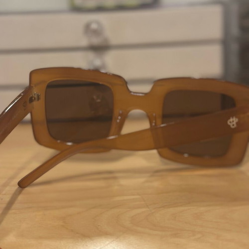 Chpo sunglasses brown like new, all time classic