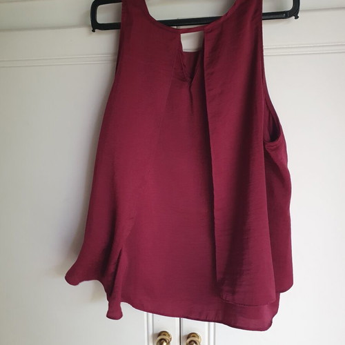 Stradivarius blouse medium new grenat color alpha line