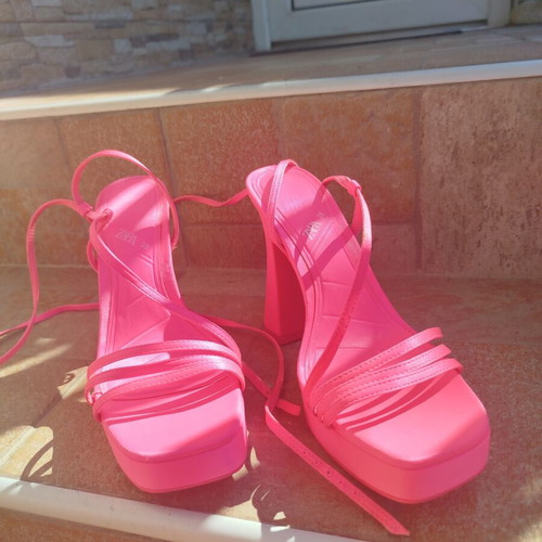 Zara fuchsia platform sandals like new, size 38