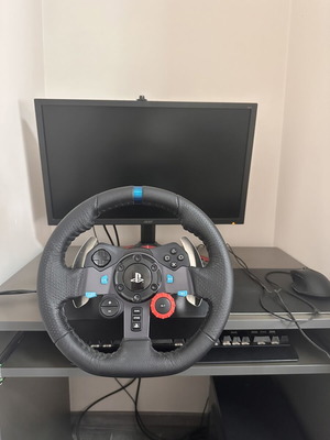 Gaming computer used with full peripherals and bonus Trust joystick