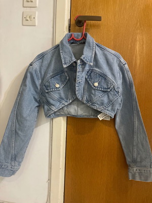 Zara crop jeans jacket μέγεθος small σαν καινούργιο, μπλε