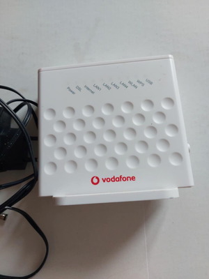 Vodafone Modem Router μεταχειρισμένο με καλώδιο