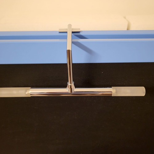 Modern bathroom light fixture like new