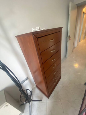 Chest of drawers like new, heavy construction, fully functional